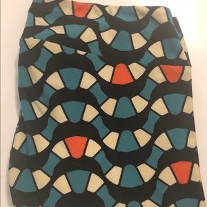 Lularoe Tall and Curvy butter soft leggings